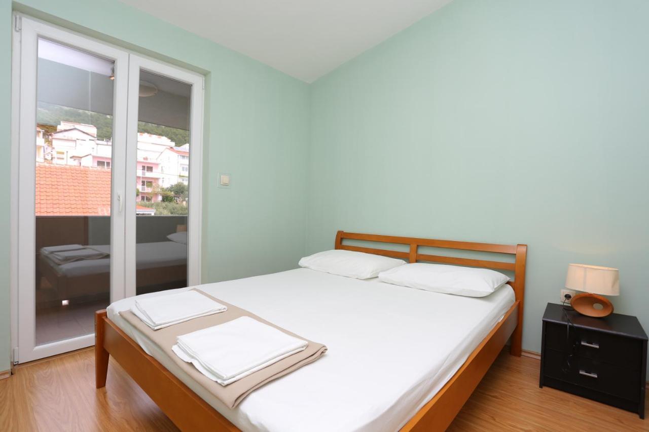 Apartments By The Sea Nemira, Omis - 17039 Tice Esterno foto