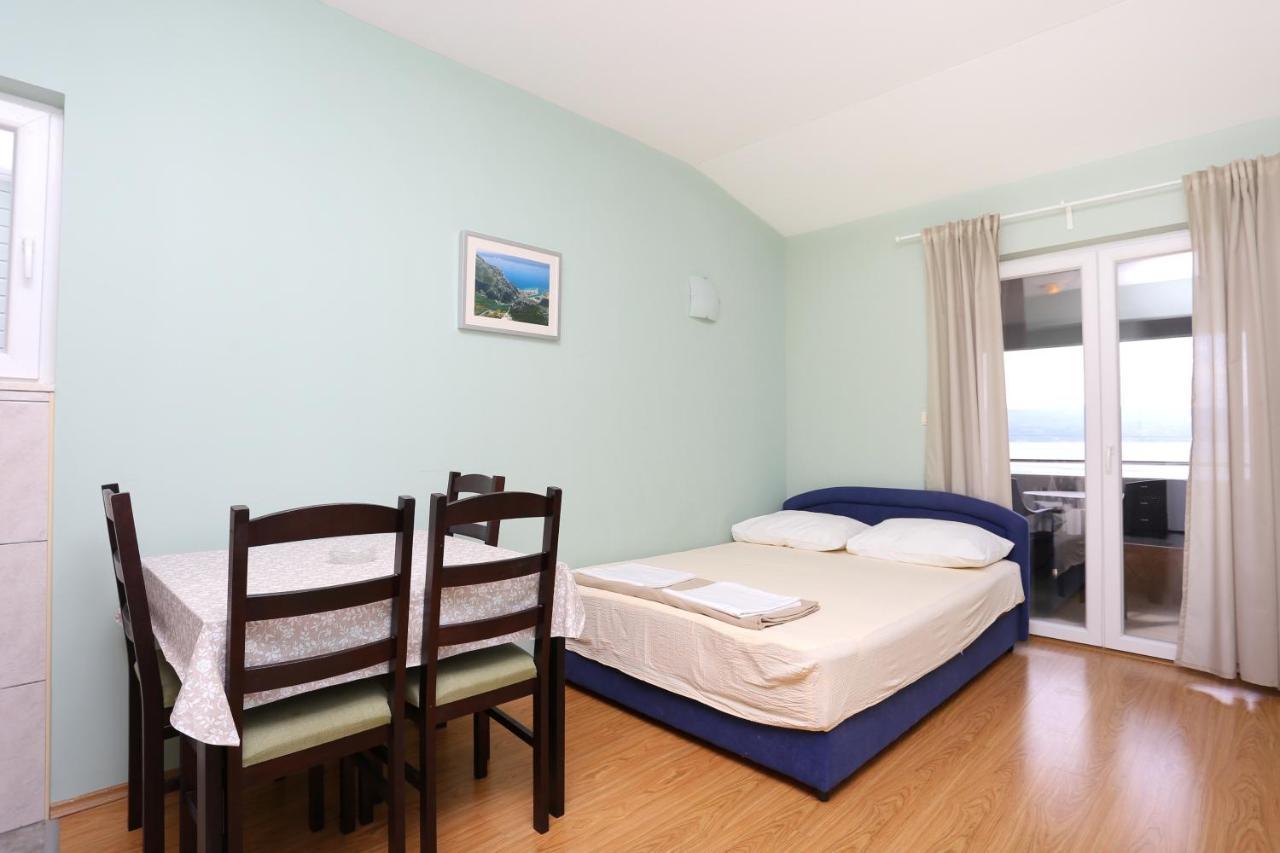 Apartments By The Sea Nemira, Omis - 17039 Tice Esterno foto
