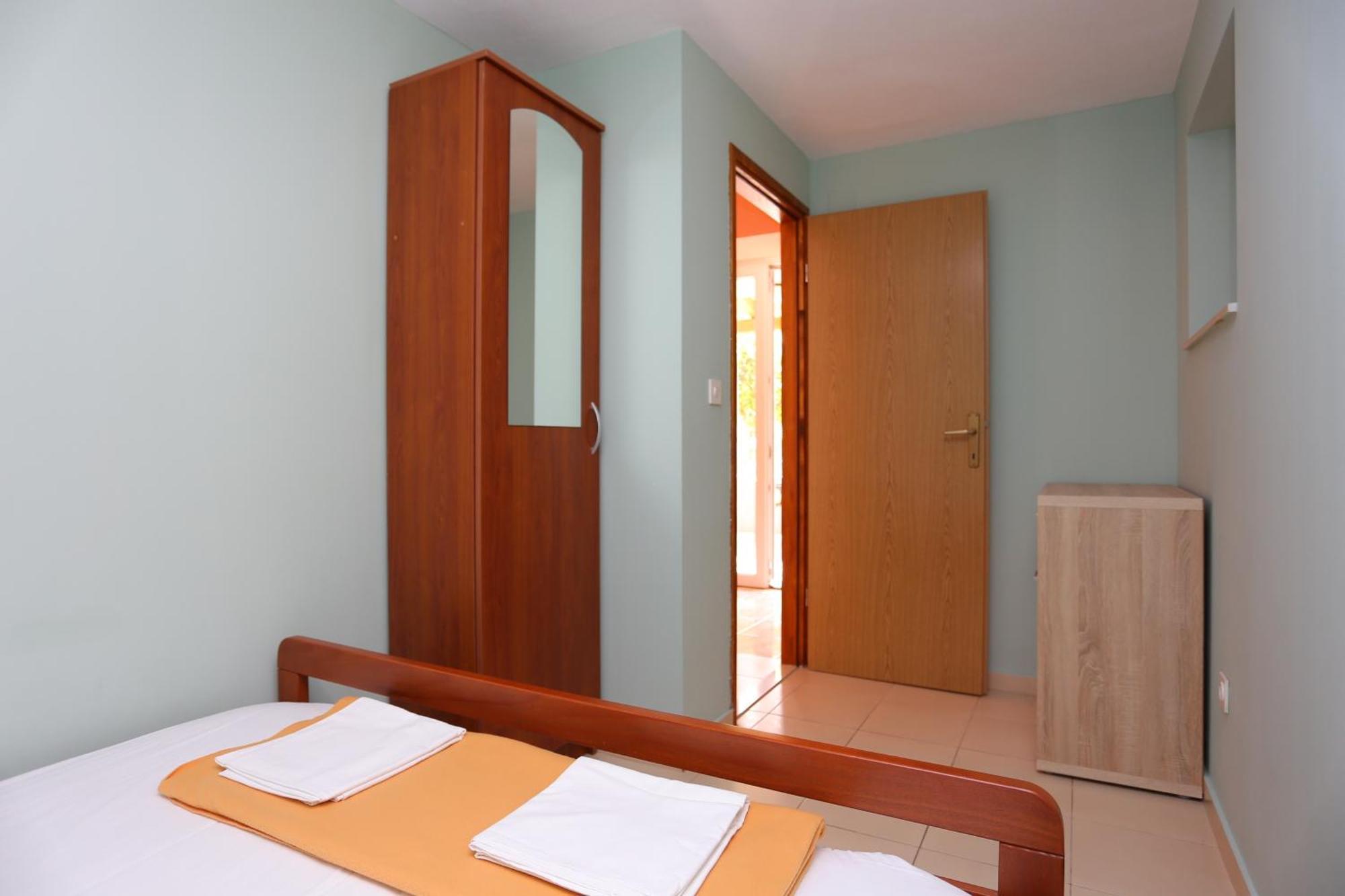Apartments By The Sea Nemira, Omis - 17039 Tice Camera foto