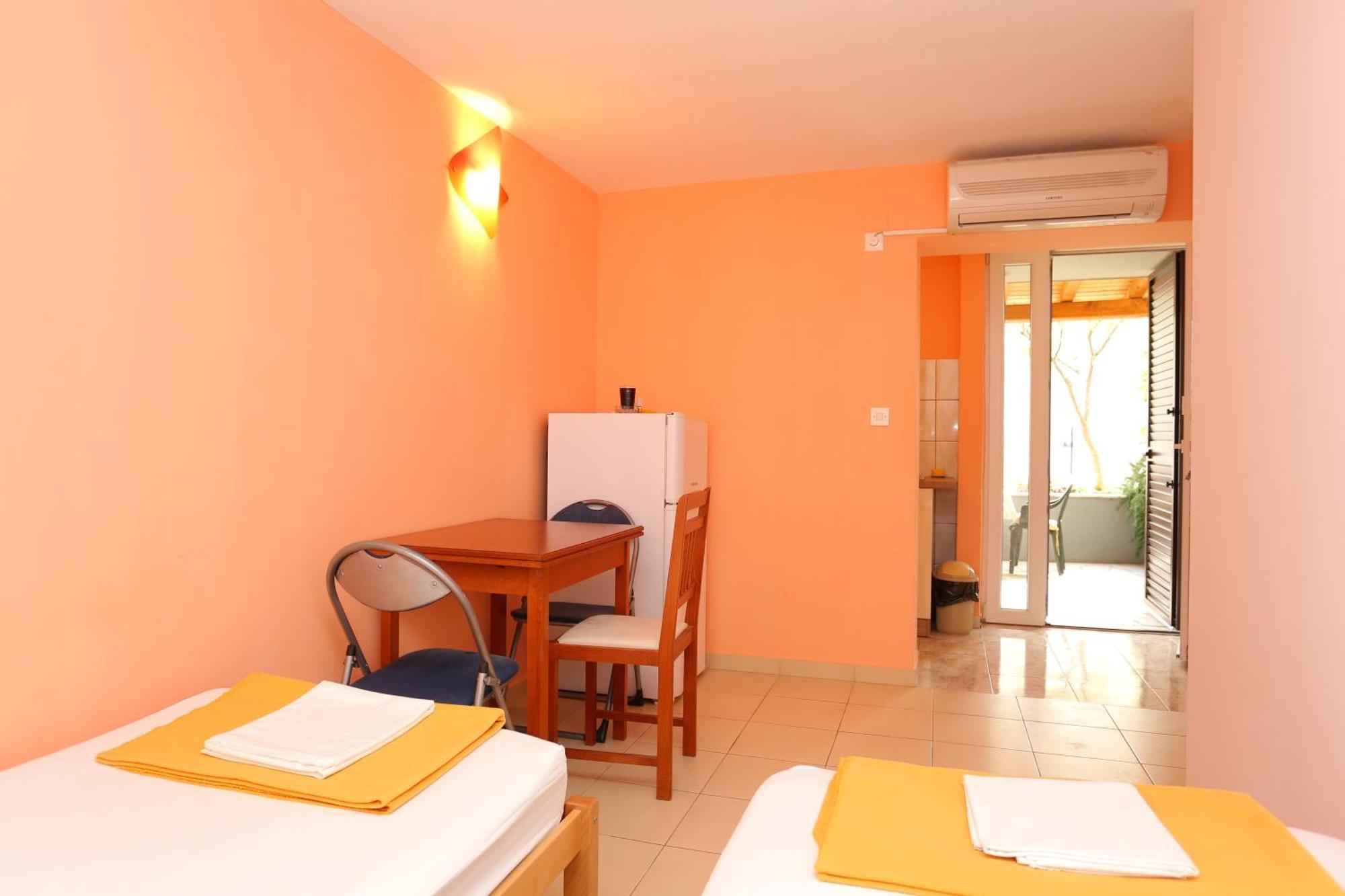 Apartments By The Sea Nemira, Omis - 17039 Tice Camera foto